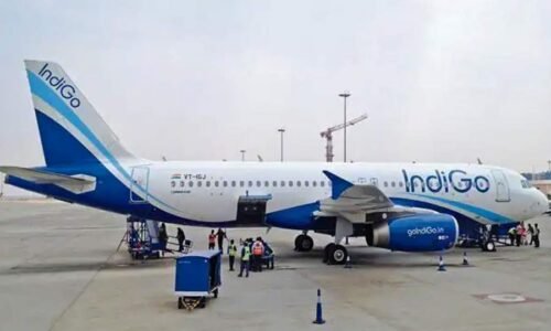 ವಿಮಾನದಲ್ಲಿ ಬಾಂಬ್ ಬೆದರಿಕೆ: ಪ್ರಯಾಣಿಕರಲ್ಲಿ ಆತಂಕ