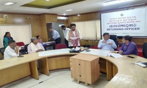 ಪರಿಷತ್ ಚುನಾವಣೆ: ಕಾಂಗ್ರೆಸ್ ಅಭ್ಯರ್ಥಿ ಡಿ‌.ಟಿ.ಶ್ರೀನಿವಾಸ್ ನಾಮಪತ್ರ ಸಲ್ಲಿಕೆ