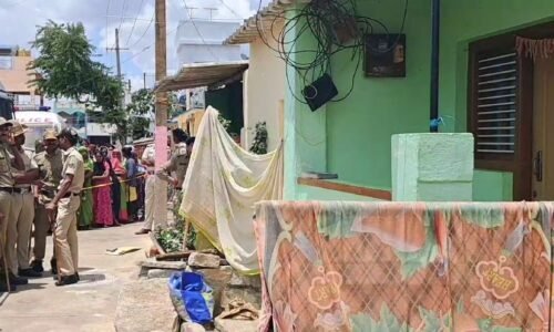 ರೇಣುಕಾಸ್ವಾಮಿ ಕೊಲೆ ಕೇಸ್: ಚಿತ್ರದುರ್ಗದಲ್ಲಿ ಪೊಲೀಸರಿಂದ ಸ್ಥಳ ಮಹಜರು ಕಾರ್ಯ