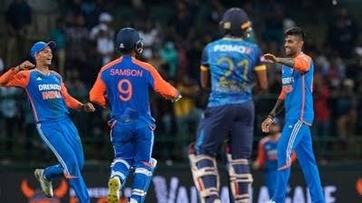 ರೋಚಕ ಪಂದ್ಯದಲ್ಲಿ ಸೂಪರ್ ಓವರ್ ನಲ್ಲಿ ಭಾರತಕ್ಕೆ ಜಯ !