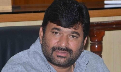 ಕೋಲಸೇವೆ : ಕೊರಗಜ್ಜನ ಮೊರೆ ಹೋದ ಮಾಜಿ ಸಚಿವ