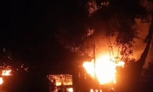 ಬೆಳಗಾವಿ ಕಾರ್ಖಾನೆ ಅಗ್ನಿ ಅನಾಹುತ ; ಮುಗಿಲೆತ್ತರ ಧಗದಹಿಸಿದ ಬೆಂಕಿ: ಮೂವರ ಸ್ಥಿತಿ ಗಂಭೀರ