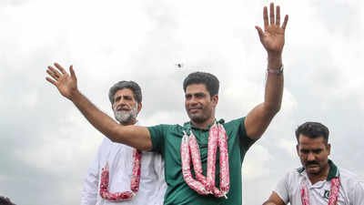 ಚಿನ್ನದ ಪದಕ ಗೆದ್ದವನಿಗೆ ಎಮ್ಮೆ ಗಿಫ್ಟ್ ಕೊಟ್ಟ ಮಾವ !