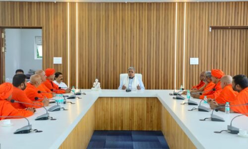 ಅಹಿಂದ ಸ್ವಾಮೀಜಿಗಳಿಂದ ಸಿಎಂ  ಸಿದ್ದರಾಮಯ್ಯಗೆ ಸಂಪೂರ್ಣ ಬೆಂಬಲ ಘೋಷಣೆ