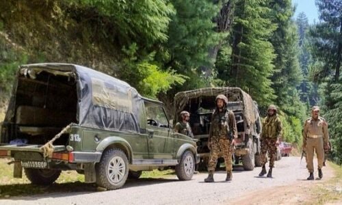 ಕಾಶ್ಮೀರದಲ್ಲಿ ಉಗ್ರರು ಮತ್ತು ಭದ್ರತಾ ಪಡೆಗಳ ನಡುವೆ ಗುಂಡಿನ ಚಕಮಕಿ: ಓರ್ವ ಪೊಲೀಸ್ ಹುತಾತ್ಮ