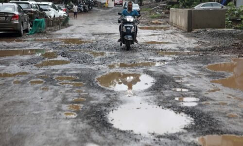 ಬೆಂಗಳೂರು ರಸ್ತೆ ಗುಂಡಿ ಮುಚ್ಚಲು 15 ದಿನಗಳ ಗಡುವು