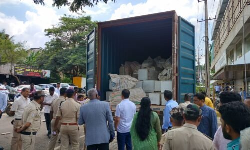 ಗೋವಾದಿಂದ ಅಕ್ರಮ ಮದ್ಯ ಸಾಗಾಟ: 49 ಲಕ್ಷ ಮೌಲ್ಯದ ಮದ್ಯ ವಶ