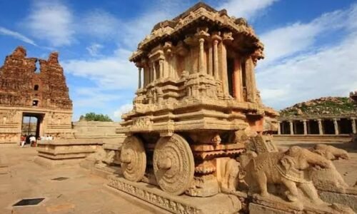 ಹಂಪಿ ಸ್ಮಾರಕ ಬಳಿ ಕಸ ಬೆಂಕಿ: ಪುರಾತತ್ವ ಇಲಾಖೆ ಸಿಬ್ಬಂದಿಯಿಂದಲೇ ಕಿಡಿಗೇಡಿತನ