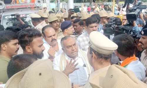 ಗೋ ಬ್ಯಾಕ್ ಮುಖ್ಯಮಂತ್ರಿ ಚಳವಳಿ: ಬಿಜೆಪಿ ಮುಖಂಡರನ್ನು ಬಂಧಿಸಿದ ಪೊಲೀಸರು