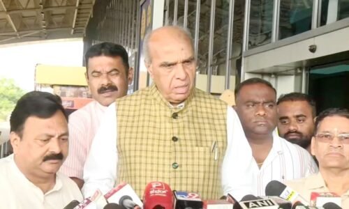 ವಕ್ಫ್ ಹೆಸರು ನಮೂದಿಸಲು ರಾಜ್ಯ ಸರ್ಕಾರ ಸೂಚನೆ: ಜಗದಾಂಬಿಕಾ ಪಾಲ್ ಆರೋಪ