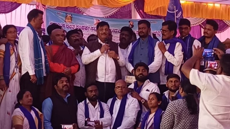 ಡಿಎಸ್‌ಪಿ ವಿರುದ್ಧ ಕ್ರಮ ಕೈಗೊಳ್ಳದಿದ್ದರೆ ಉಗ್ರ ಹೋರಾಟ: ಸಿಎಂ  ಸಿದ್ದರಾಮಯ್ಯಗೆ ಪತ್ರ ಬರೆದ ದಸಂಸ ತಾಲೂಕು ಮಹಿಳಾ ಅಧ್ಯಕ್ಷೆೆ ಗಂಗಾ ಮಾದರ: