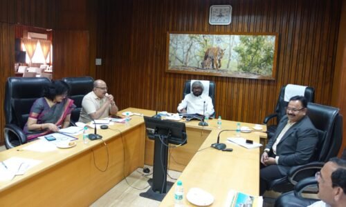 ಆನೆ ಸಂಚಾರ: ಡಿಸಿ, ಎಸ್ಪಿ, ಪಂಚಾಯ್ತಿಗೆ ಸಕಾಲಿಕ ಮಾಹಿತಿ ನೀಡಲು ಈಶ್ವರ ಖಂಡ್ರೆ ಸೂಚನೆ: ಆನೆಗಳ ಚಲನವಲನ ತಿಳಿಯಲು ಥರ್ಮಲ್‌ ಕ್ಯಾಮರಾ ಬಳಸಲು ಸೂಚನೆ