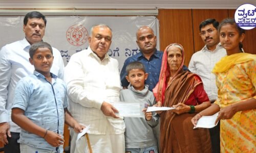 ಅಪಘಾತದಲ್ಲಿ ಕಾಲು ಕಳೆದುಕೊಂಡ ಸಿಬ್ಬಂದಿಗೆ ಪ್ರಥಮ ಬಾರಿಗೆ ರೂ.25 ಲಕ್ಷ ಪರಿಹಾರ ವಿತರಣೆ