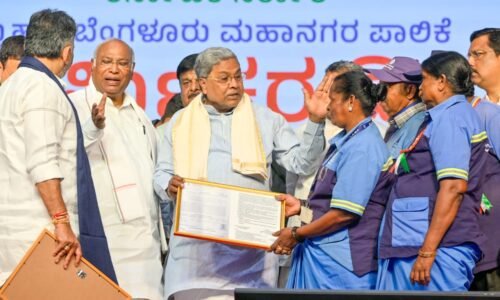 ಬಿಬಿಎಂಪಿ ಪೌರಕಾರ್ಮಿಕರು ಖಾಯಂ, ಮುಂದಿನ ಸರದಿ ಡ್ರೈವರ್ಸ್, ಹೆಲ್ಪರ್ಸ್, ಆಪರೇಟರ್ಸ್: ಸಿಎಂ ಘೋಷಣೆ