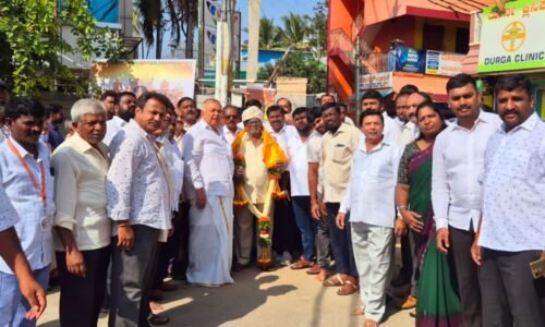ಈಜೀಪುರದ ಶ್ರೀನಿವಾಗಿಲಿನ ರೇಣುಕಾ ಯಲ್ಲಮ್ಮ ದೇವಸ್ಥಾನದ ಹೆಬ್ಬಾಗಿಲು ನಿರ್ಮಾಣಕ್ಕೆ ಸಚಿವ ರಾಮಲಿಂಗ ರೆಡ್ಡಿ ಚಾಲನೆ