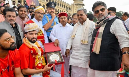 RCB ಅಭಿನಂದನೆ ಕಾರ್ಯಕ್ರಮಕ್ಕೆ ರಾಜ್ಯಾಪಾಲರ ಆಹ್ವಾನಿಸಿದ್ದು ಯಾರು?: ಈ ಪ್ರಶ್ನೆಗೆ ಇಂದು ಸಿಕ್ತು ಉತ್ತರ