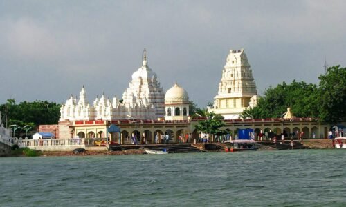 ಮತ್ತೇ ಭೂಗಿಲೆದ್ದ ಪಂಚಮಸಾಲಿ ಪೀಠ ವಿವಾದ : ಕೂಡಲ ಸಂಗಮ ಪಂಚಮಸಾಲಿ ಪೀಠಕ್ಕೆ ಬೀಗ