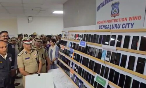 ಕಳವು ಮಾಡಿದ್ದ 894 ಮೊಬೈಲ್ ಗಳನ್ನು ವಶಕ್ಕೆ ಪಡೆದ ಬೆಂಗಳೂರು ಪೊಲೀಸರು: CEIR ಪೋರ್ಟಲ್ ಸಹಾಯದಿಂದ ಕಾರ್ಯಾಚರಣೆ