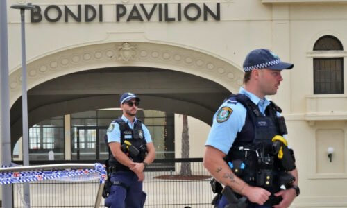 ಸಿಡ್ನಿಯ ಬೋಂಡಿ ಬೀಚ್‌ನಲ್ಲಿ ನರಮೇಧ : 16 ನಾಗರಿಕರ ಸಾವು