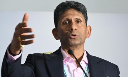 ಚಾಮುಂಡಿಬೆಟ್ಟಕ್ಕೆ ಕೆಎಸ್‌ಸಿಎ ಅಧ್ಯಕ್ಷ ವೆಂಕಟೇಶ್ ಪ್ರಸಾದ್