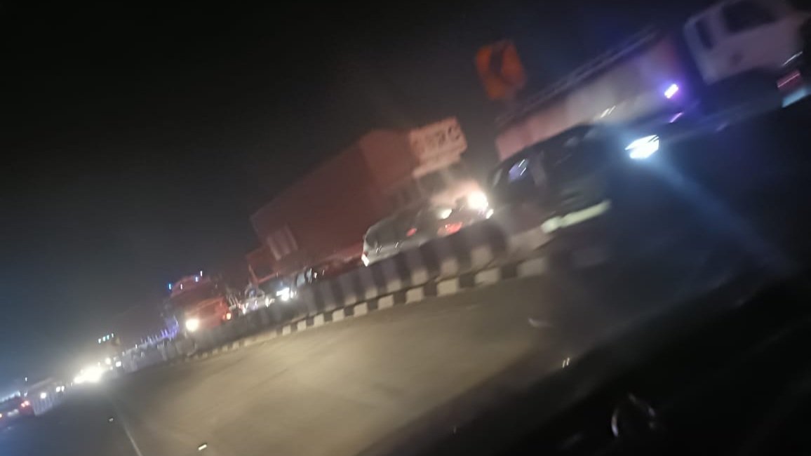 ಸರಣಿ ರಜೆ ಹಿನ್ನೆಲೆ: ಶಿರಾಢಿ ಘಾಟ್ ಫುಲ್ ಜಾಮ್: ಸಕಲೇಶಪುರ ಬಳಿ ಪ್ರವಾಸಿಗರ ಸಂಕಷ್ಟ