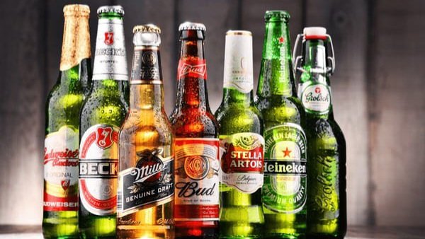ಈ ದೇಶದಲ್ಲಿ ಬಿಯರ್ ಬೆಲೆ ತುಂಬಾ ಕಡಿಮೆ! ಆದರೆ ಒಂದು ಬಾಟಲಿ ನೀರಿನ ಬೆಲೆ ಕೇಳಿದರೆ ನಿಮಗೆ ಶಾಕ್‌ ಆಗೋದು ಖಂಡಿತ!
