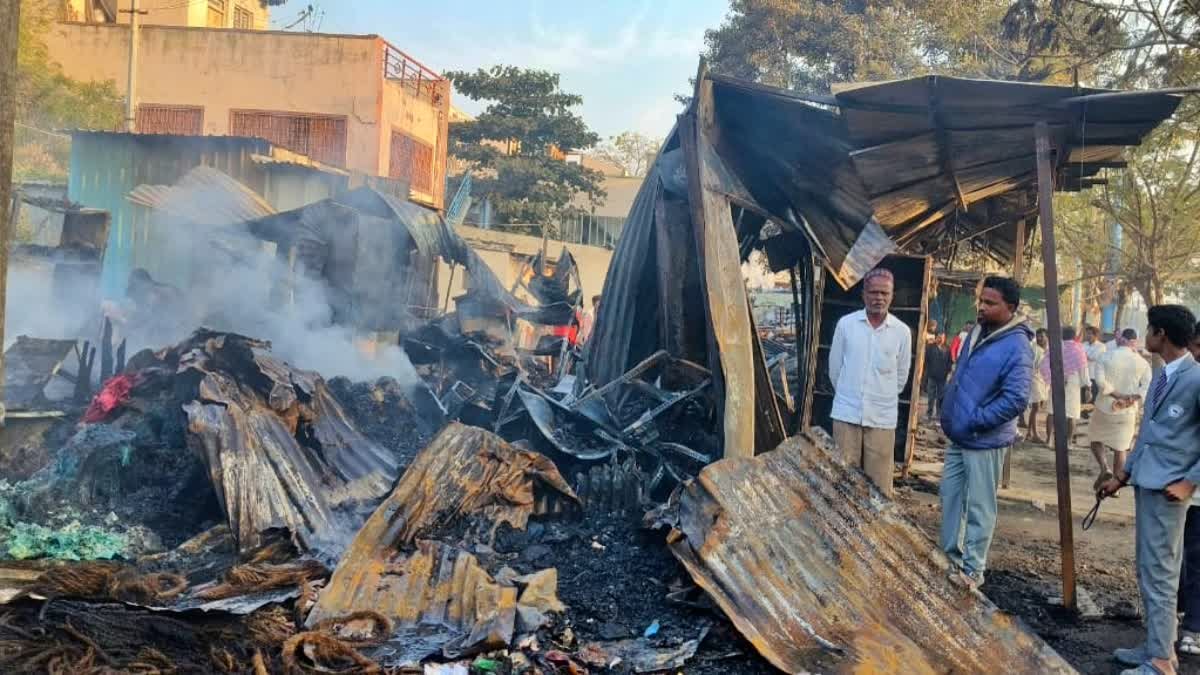 ಬೆಂಕಿ ಅನಾಹುತ: 7 ಅಂಗಡಿಗಳೂ ಸುಟ್ಟುಭಸ್ಮ