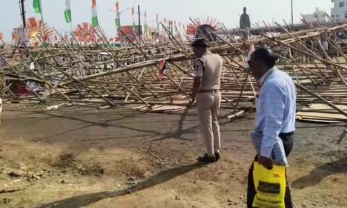 ಹುಬ್ಬಳ್ಳಿ ಸಿಎಂ ಕಾರ್ಯಕ್ರಮದ ಕಟೌಟ್ ಬಿದ್ದು ಮಹಿಳೆ ಸೇರಿ ಮೂವರಿಗೆ ಗಾಯ