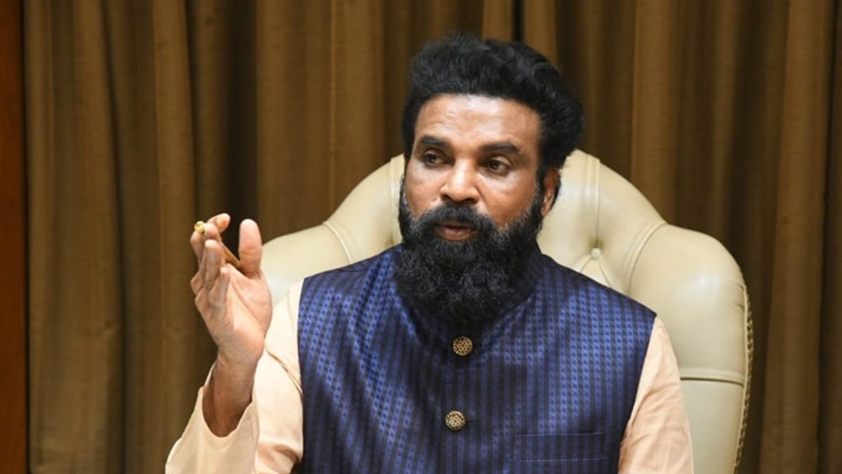 ಬಳ್ಳಾರಿ ರಾಜಕಾರಣದಲ್ಲಿ ಹೊಸ ಬಿರುಗಾಳಿ: ಮಾಜಿ ಸಚಿವ ಬಿ. ಶ್ರೀರಾಮುಲು ವಿರುದ್ಧ ಪೋಕ್ಸೊ ಅಡಿ FIR