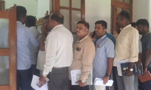 IPL ಟಿಕೆಟ್‌ಗಾಗಿ ಸ್ಫೀಕರ್ ಕಚೇರಿಗೆ ಮುಂದೆ ಶಾಸಕರ ಪಿಎಗಳ ಫೆರೇಡ್