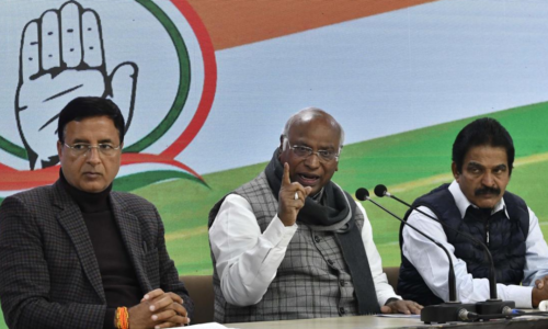 ಕರ್ನಾಟಕ ಸಚಿವ ಸಂಪುಟ ಪುನರಚನೆ ಕುರಿತು ಹಿರಿಯ ನಾಯಕರೊಂದಿಗೆ ಚರ್ಚಿಸದೆ ಕಾಂಗ್ರೆಸ್ ಶಾಸಕರು ದೆಹಲಿಯಿಂದ ಹಿಂತಿರುಗುವುದಿಲ್ಲ: ಅಶೋಕ್ ಪಟ್ಟಣೆ