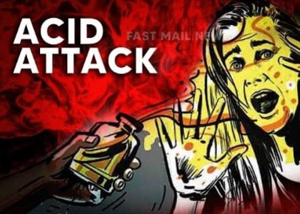 ಆಸಿಡ್ ದಾಳಿಯಲ್ಲಿ ಆರು ತಿಂಗಳ ಮಗು ಸೇರಿ ಐವರಿಗೆ ಗಾಯ
