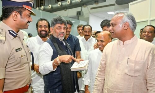 ತಿರುಪತಿ ದೇವಸ್ಥಾನಕ್ಕೆ ರಿಲಯನ್ಸ್ ಫೌಂಡೇಶನ್‌ನಿಂದ 25 ಎಲೆಕ್ಟ್ರಿಕ್ ಬಸ್‌ಗಳ ಕೊಡುಗೆ